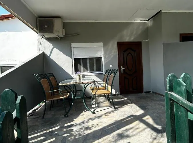 Dom wakacyjny Maison De Roche 2 Nea Kallikrateia